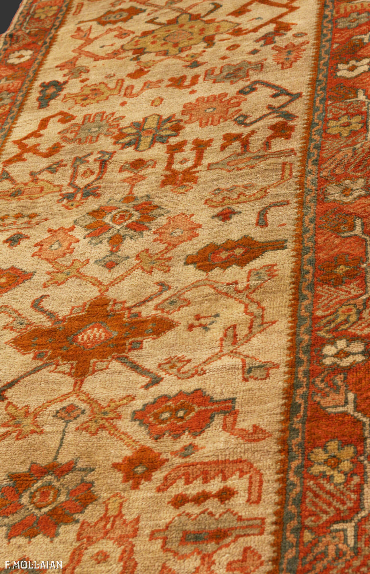 Antique Turkish Ushak (Oushak) Rug n°:47104231